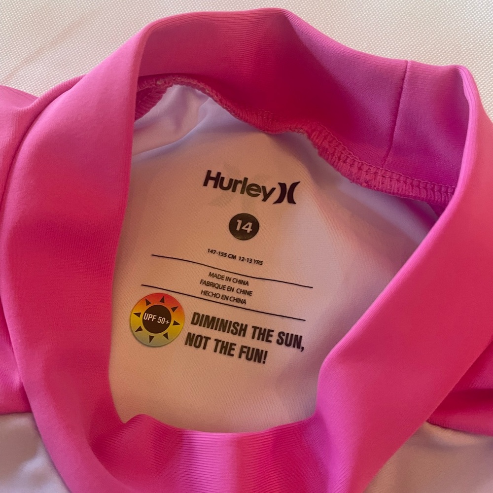 Hurley Pink Rash Guard Set - Picture 2 of 4